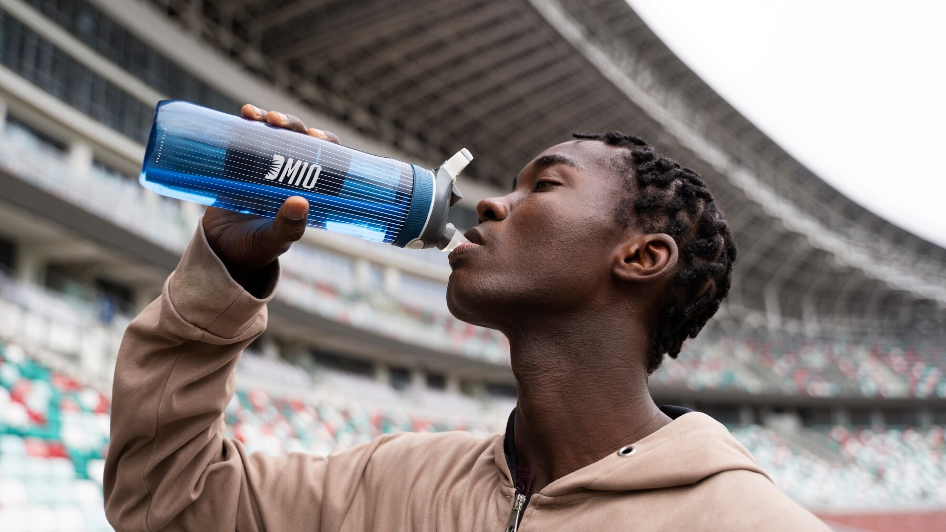 DM10DrinkingFromBottle